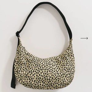 BAGGU NWT Medium Crescent Bag